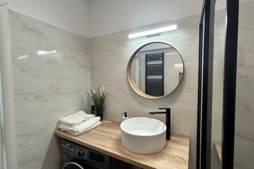 Abc Apartments - 43 Bukares Bagian luar foto
