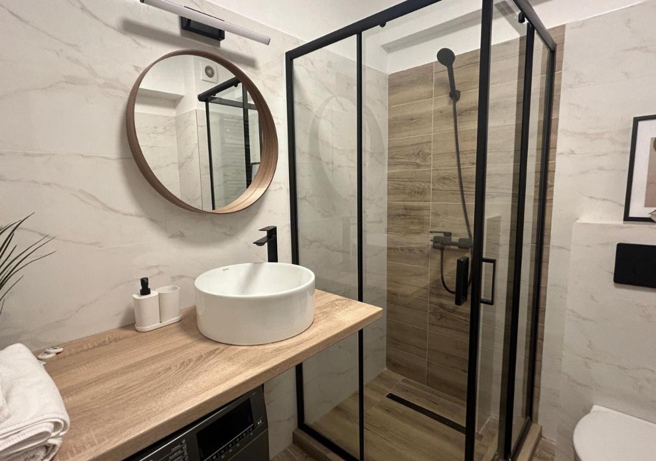 Abc Apartments - 43 Bukares Bagian luar foto