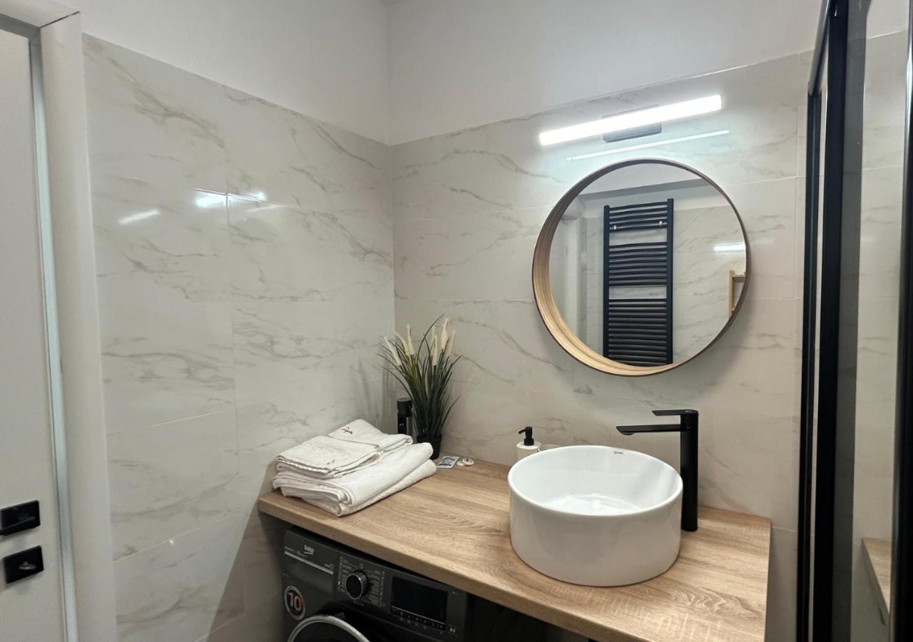 Abc Apartments - 43 Bukares Bagian luar foto